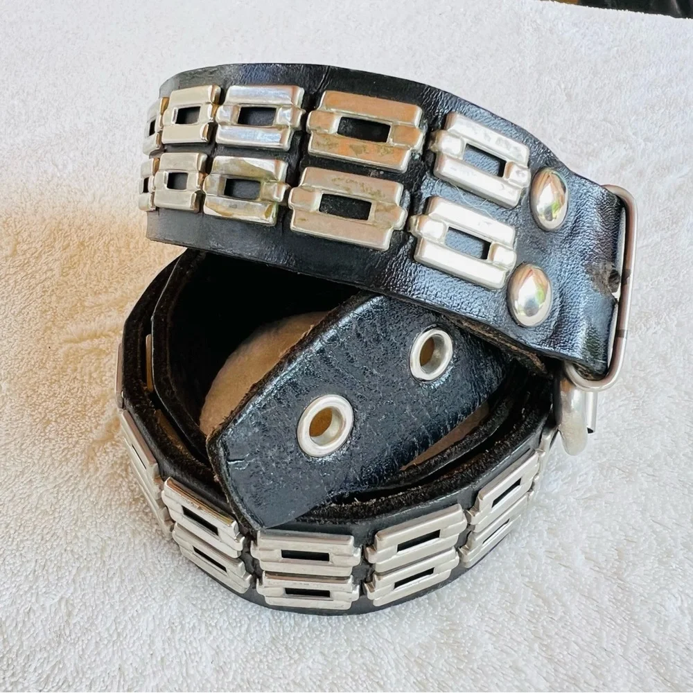 SILVER HEAVY METAL CHAIN AND BLACK LEATHER MOTO BELT SIZE 38 VINTAGE